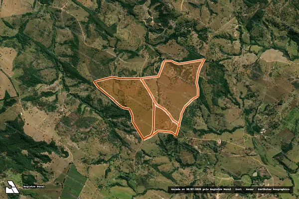 Imagem de satélite de Fazenda Teixeiras em ARAÚJOS - MG