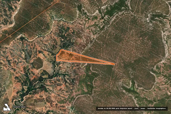 Imagem de satélite de Fazenda Quebradas em URUCUIA - MG