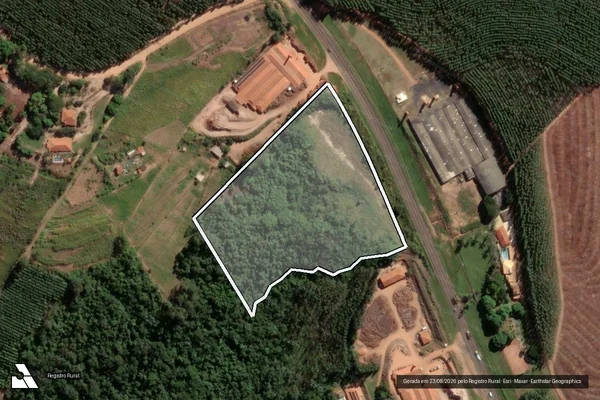 Imagem de satélite de Uma Gleba de terras, destacada de área maior, Situada na Fazenda Bebedouro - Parte 1 em Tambaú - SP