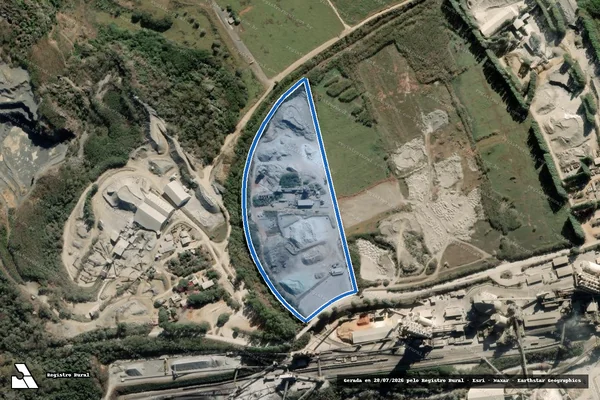 Imagem de satélite de FAZENDA CUPINS OU BOCA DA MATA - Parte 1 em Arcos - MG