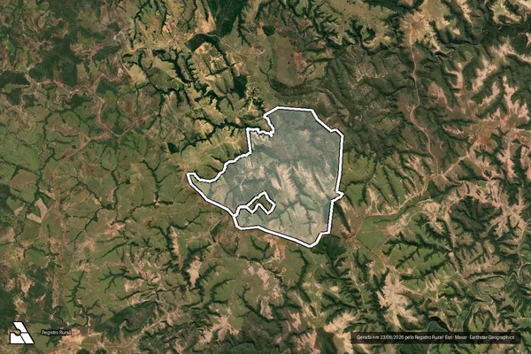 Imagem de satélite de FAZENDA SÃO GONÇALO E BAIXIO, LUGAR DENOMINADO CACHOEIRA GRANDE - 001 em Varjão de Minas - MG