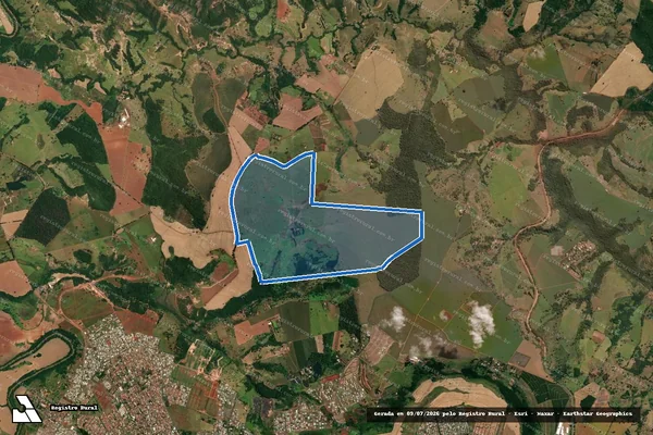 Imagem de satélite de Fazenda Limoeiro e Ribeirão da Mata - 001 em Patos de Minas - MG