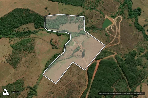 Imagem de satélite de Fazenda Fundãozinho e Olhos D água - Parte 2 em Perdizes - MG